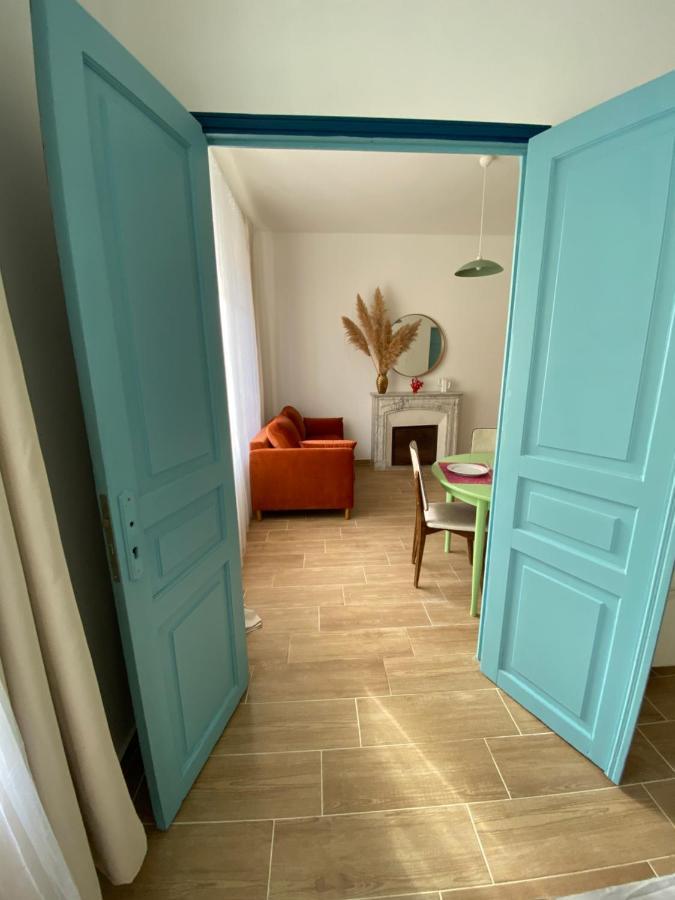 2 Pieces / Neuf - Centre - Place Miot / 1er *