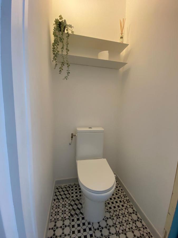 2 Pieces / Neuf - Centre - Place Miot / 1er *